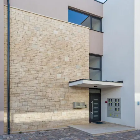 Awesome In Novigrad With Wifi * Novigrad Istria