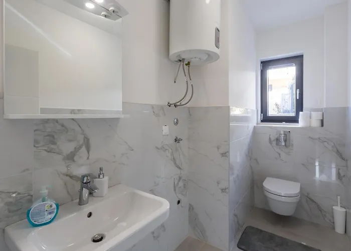 Διαμέρισμα Awesome In Novigrad With Wifi