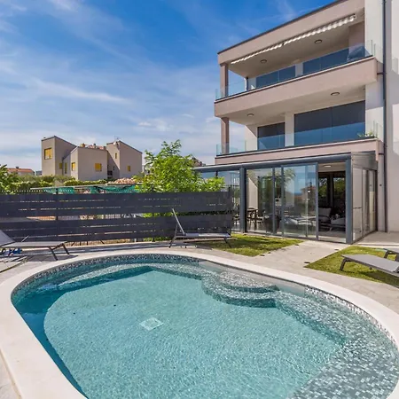 Gorgeous Apartment In Novigrad With Wifi * Novigrad Istria