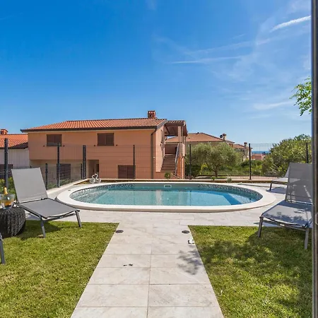 In Novigrad With House Sea View Apartment *
